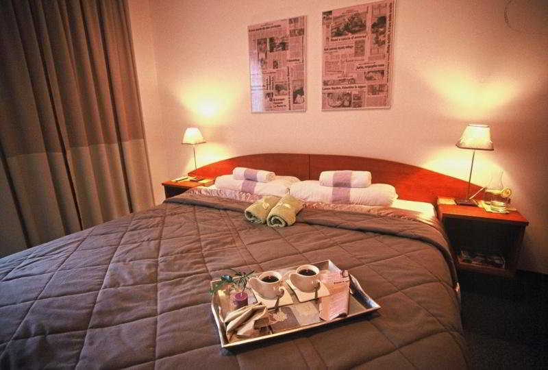 Hotel Kreator-Sport Краков Экстерьер фото